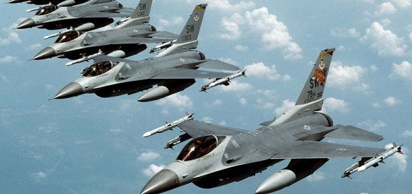 США перебросили на японскую базу десятки боевых самолетов